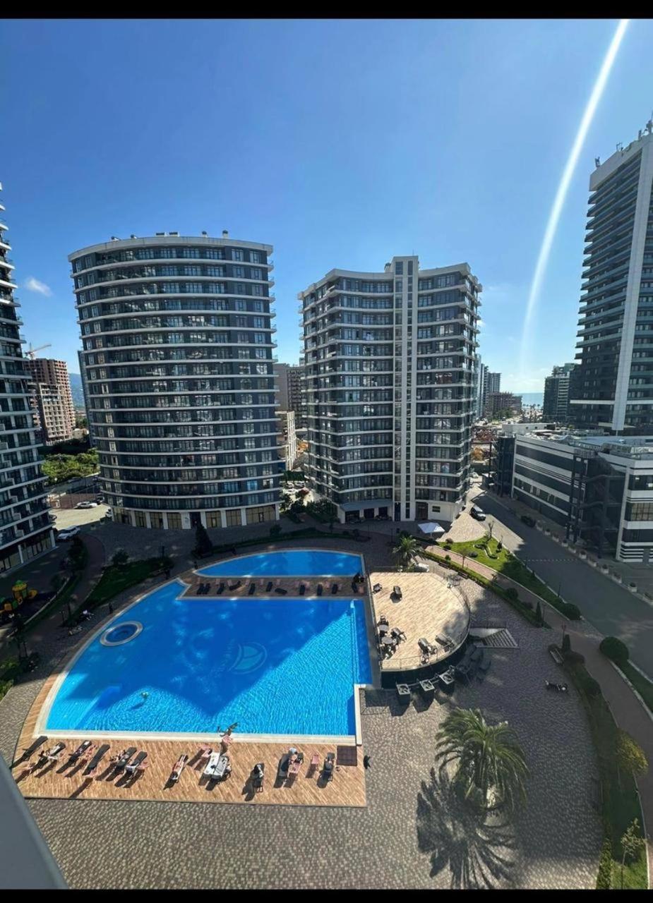 באטומי White Apartment מראה חיצוני תמונה